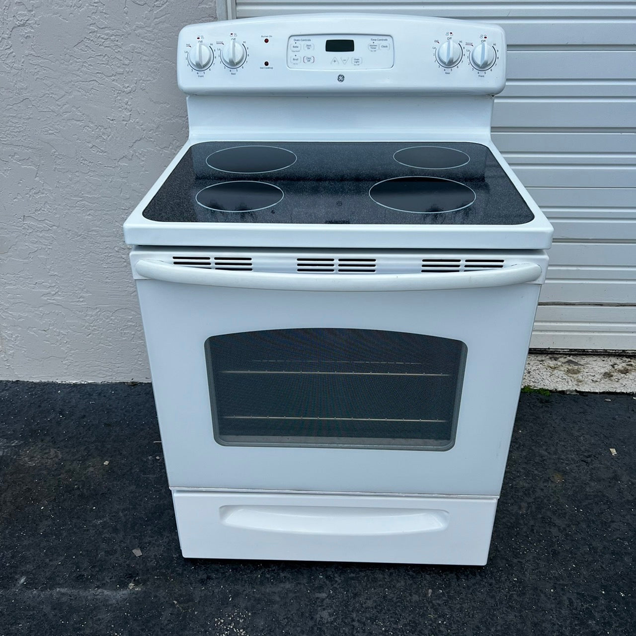 GE Electric Stove GE Electric Stove